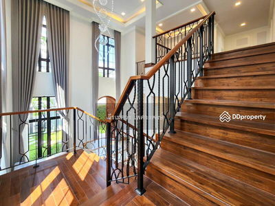 The Palazzo Srinakarin, Bangkok, Thailand The Palazzo Srinakarin, Bangkok, Thailand