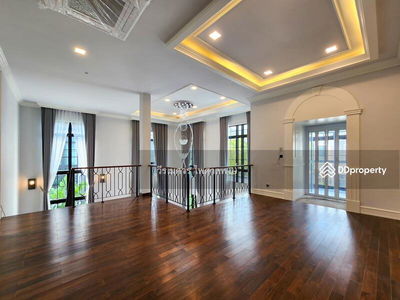 The Palazzo Srinakarin, Bangkok, Thailand The Palazzo Srinakarin, Bangkok, Thailand