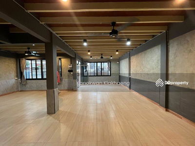 Detached house Sukhumvit Ekamai Detached house Sukhumvit Ekamai (GH-777), Bangkok, Thailand Detached house Sukhumvit Ekamai Detached house Sukhumvit Ekamai (GH-777), Bangkok, Thailand