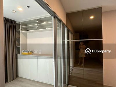 Elio Sathorn-Wutthakat, Bangkok, Thailand Elio Sathorn-Wutthakat, Bangkok, Thailand