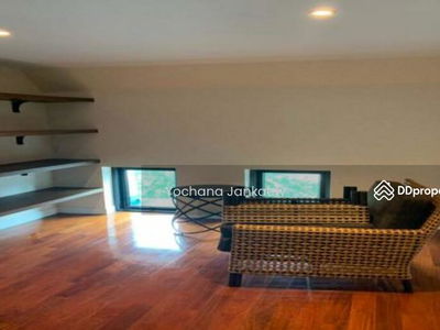 Large 4-Br Townhouse near BTS Phrom Phong, Bangkok, Thailand Large 4-Br Townhouse near BTS Phrom Phong, Bangkok, Thailand