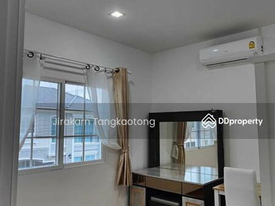 Golden Neo Chaengwattana-Muangthong, Nonthaburi, Thailand Golden Neo Chaengwattana-Muangthong, Nonthaburi, Thailand