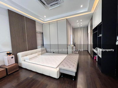 Grand Bangkok Boulevard Bangna-Onnut, Bangkok, Thailand Grand Bangkok Boulevard Bangna-Onnut, Bangkok, Thailand