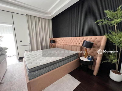 Grand Bangkok Boulevard Bangna-Onnut, Bangkok, Thailand Grand Bangkok Boulevard Bangna-Onnut, Bangkok, Thailand