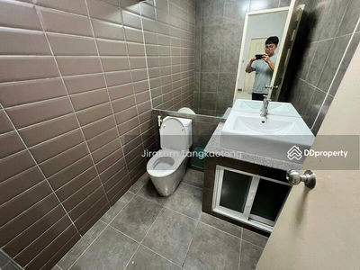 Pattra Mo Town, Nonthaburi, Thailand Pattra Mo Town, Nonthaburi, Thailand