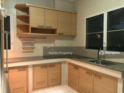 Setthasiri Wongwaen-Sukhaphiban 2, Bangkok, Thailand Setthasiri Wongwaen-Sukhaphiban 2, Bangkok, Thailand