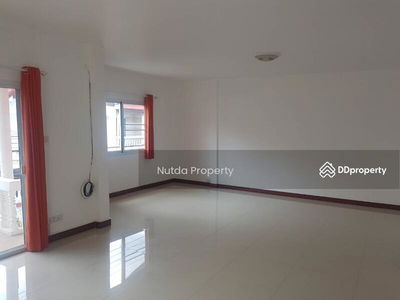 Rangsiya Ramintra 74, Bangkok, Thailand Rangsiya Ramintra 74, Bangkok, Thailand