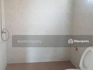 Rangsiya Ramintra 74, Bangkok, Thailand Rangsiya Ramintra 74, Bangkok, Thailand