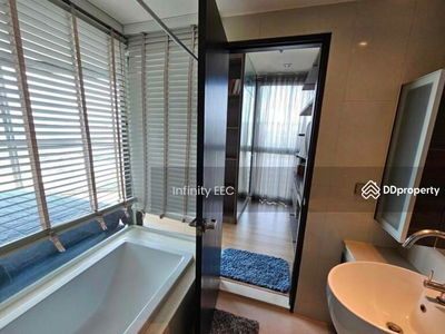Condo for rent, Sky walk Residence, corner room, next to Bts Phra Khanong, convenient travel, Bangkok, Thailand Condo for rent, Sky walk Residence, corner room, next to Bts Phra Khanong, convenient travel, Bangkok, Thailand