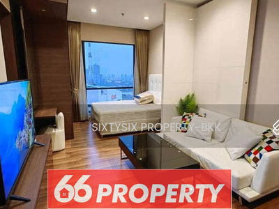 Ivy Ampio, Bangkok, Thailand Ivy Ampio, Bangkok, Thailand