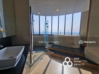 Royal River Place, Bangkok, Thailand Royal River Place, Bangkok, Thailand