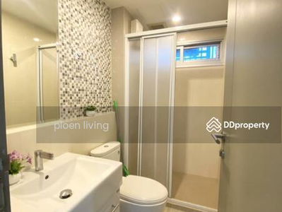 Life @ Ratchada, Bangkok, Thailand Life @ Ratchada, Bangkok, Thailand