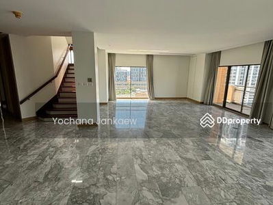 Castle Hill Mansion, Bangkok, Thailand Castle Hill Mansion, Bangkok, Thailand