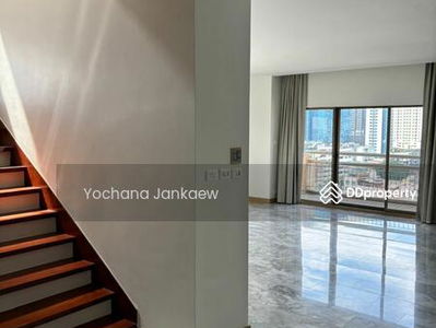 Castle Hill Mansion, Bangkok, Thailand Castle Hill Mansion, Bangkok, Thailand