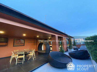 The Maple Sathon-Narathiwat condominium, Bangkok, Thailand The Maple Sathon-Narathiwat condominium, Bangkok, Thailand