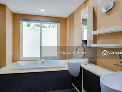 Beautiful Villa in Rawai for Rent, Phuket, Thailand Beautiful Villa in Rawai for Rent, Phuket, Thailand