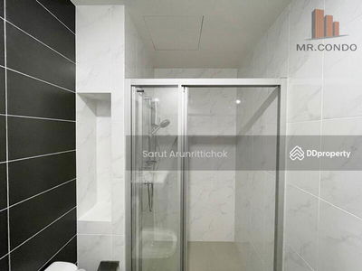 The President Charan-Yaek Fai Chai Station, Bangkok, Thailand The President Charan-Yaek Fai Chai Station, Bangkok, Thailand