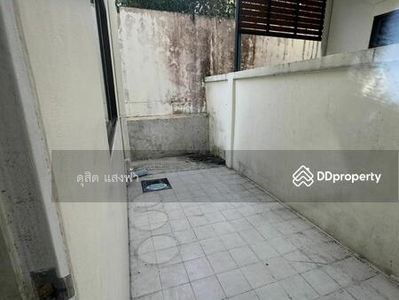 Townhome for rent, behind Suea Palm Hill University, Sriracha, Chon Buri., Thailand Townhome for rent, behind Suea Palm Hill University, Sriracha, Chon Buri., Thailand