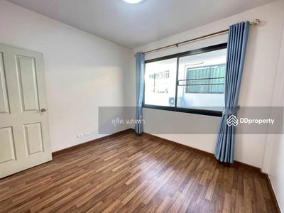 Townhome for rent, behind Suea Palm Hill University, Sriracha, Chon Buri., Thailand Townhome for rent, behind Suea Palm Hill University, Sriracha, Chon Buri., Thailand