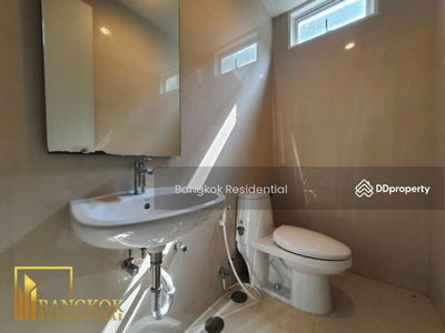 Townhouse in Compound, Bangkok, Thailand Townhouse in Compound, Bangkok, Thailand