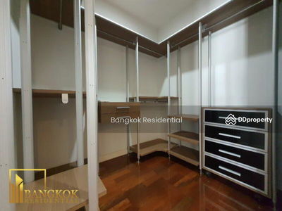 Townhouse in Compound, Bangkok, Thailand Townhouse in Compound, Bangkok, Thailand