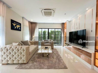 Nantawan Rama 9 New Krungthepkreetha, Bangkok, Thailand Nantawan Rama 9 New Krungthepkreetha, Bangkok, Thailand