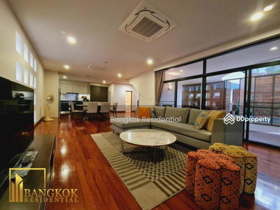 Townhouse in Compound, Bangkok, Thailand Townhouse in Compound, Bangkok, Thailand
