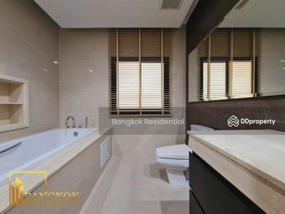 Townhouse in Compound, Bangkok, Thailand Townhouse in Compound, Bangkok, Thailand