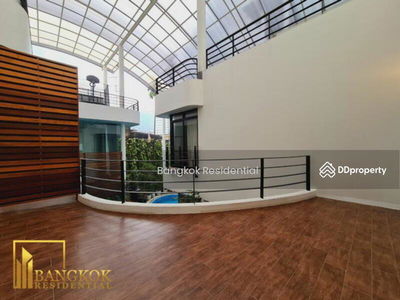 Townhouse in Compound, Bangkok, Thailand Townhouse in Compound, Bangkok, Thailand