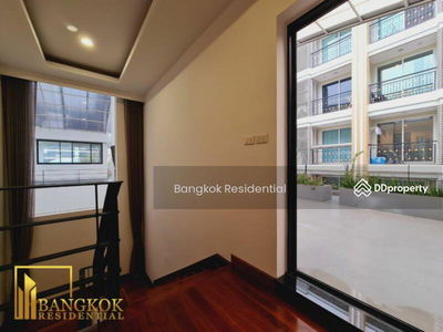 Townhouse in Compound, Bangkok, Thailand Townhouse in Compound, Bangkok, Thailand