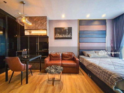 Park Origin Phrom Phong, Bangkok, Thailand Park Origin Phrom Phong, Bangkok, Thailand