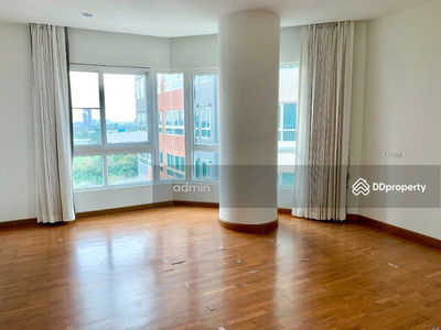 Nichada Thani, Nonthaburi, Thailand Nichada Thani, Nonthaburi, Thailand