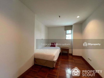 Suan Phinit Place, Bangkok, Thailand Suan Phinit Place, Bangkok, Thailand