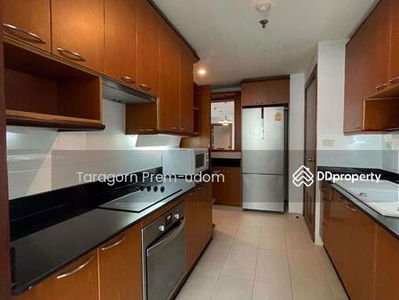 Suan Phinit Place, Bangkok, Thailand Suan Phinit Place, Bangkok, Thailand