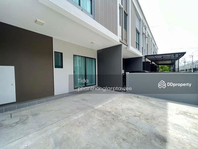 Grande Pleno Phahol-Vibhavadi, Pathum Thani, Thailand Grande Pleno Phahol-Vibhavadi, Pathum Thani, Thailand