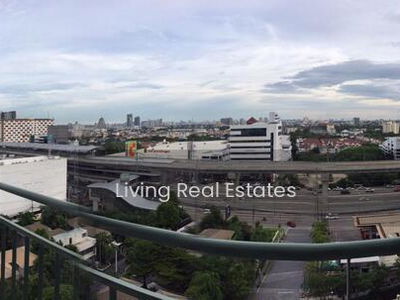 Lumpini Park Rattanathibet-Ngamwongwan, Nonthaburi, Thailand Lumpini Park Rattanathibet-Ngamwongwan, Nonthaburi, Thailand