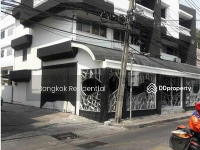 Townhouse Commercial, Bangkok, Thailand Townhouse Commercial, Bangkok, Thailand