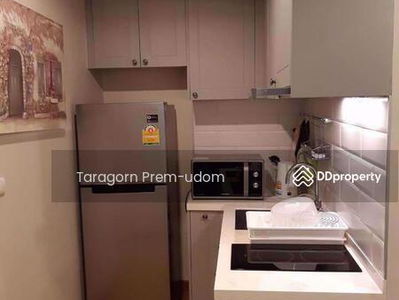 The Editor Vertical Village Sapankwai, Bangkok, Thailand The Editor Vertical Village Sapankwai, Bangkok, Thailand