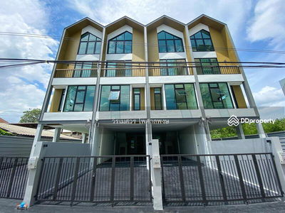 Home Office ready to move in, Bangkok, Thailand Home Office ready to move in, Bangkok, Thailand