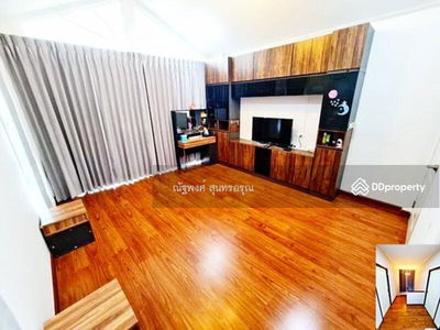 Can't find it, Pathum Thani, Thailand Can't find it, Pathum Thani, Thailand