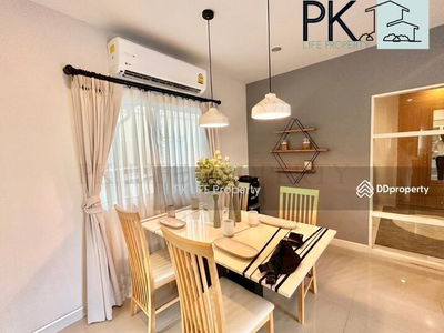 Housing in Ban Ratsada, Thailand Housing in Ban Ratsada, Thailand