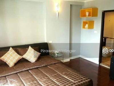 J.C. Tower, Bangkok, Thailand J.C. Tower, Bangkok, Thailand