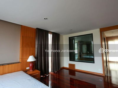 Large 5-Br House near BTS Phra Khanong, Bangkok, Thailand Large 5-Br House near BTS Phra Khanong, Bangkok, Thailand