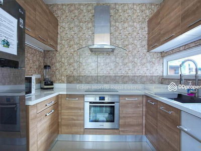 Bali style villa for rent at Rawai, Phuket, Thailand Bali style villa for rent at Rawai, Phuket, Thailand