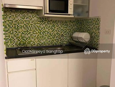 Thru Thonglor, Bangkok, Thailand Thru Thonglor, Bangkok, Thailand