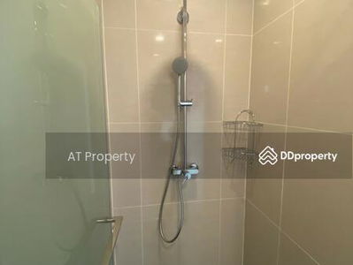 Park Origin Phrom Phong, Bangkok, Thailand Park Origin Phrom Phong, Bangkok, Thailand