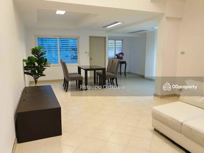 Busarakum place, Bangkok, Thailand Busarakum place, Bangkok, Thailand