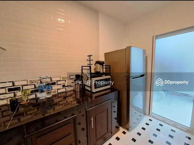 Gehäuse In Kathu, Thailand Gehäuse In Kathu, Thailand