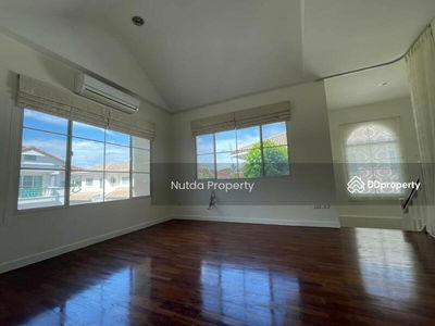 Nantawan Rama 9-Onnut, Bangkok, Thailand Nantawan Rama 9-Onnut, Bangkok, Thailand