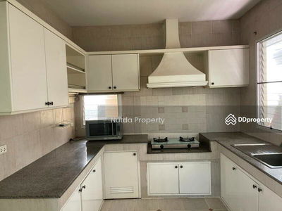 Nantawan Rama 9-Onnut, Bangkok, Thailand Nantawan Rama 9-Onnut, Bangkok, Thailand